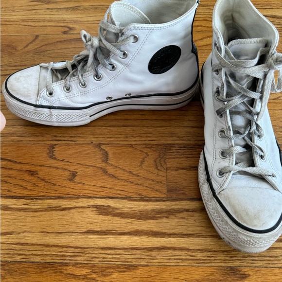 White leather converse - Women’s 10.5 - Picture 5 of 14